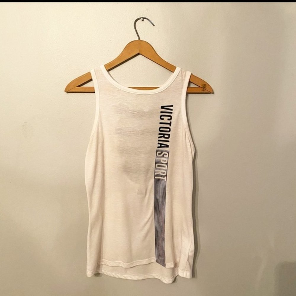 Victoria’s Secret Tank VSX Sport Strappy Design
